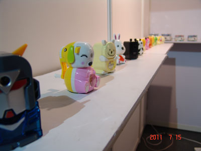 云峰文具展示的部分展品内藏变形金刚哦，有没有认出来？