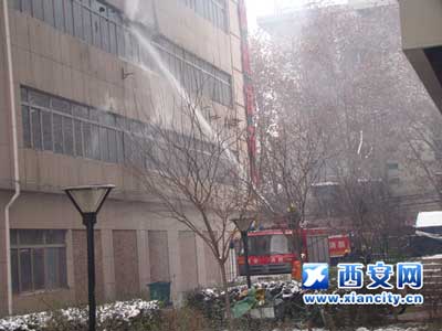 西安文批节前火灾 批发市场消防隐患再受关注