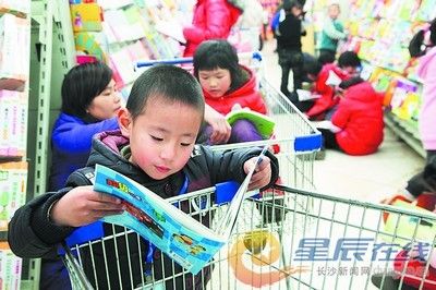 每年一到开学时，学生消费市场就会迎来高潮。