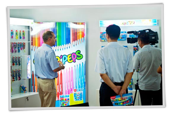 马培德文具接受上海电视台星尚频道周末快报栏目组采访