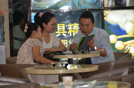 谊园集团联手宏远集团打造文具玩具精品交易中心